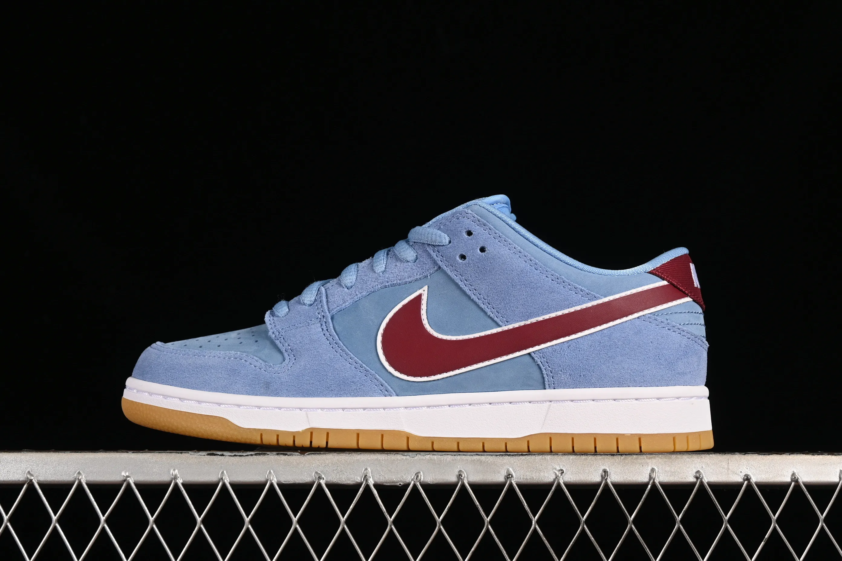All Categories Nk SB Dunk Series Nk SB Dunk Low Low-top sneakers Foreign trade version Nk SB Dunk Low "Phillies" Bubblegum SB low-top sports and leisure sneakers DQ4040-400